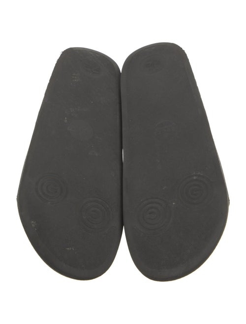Gucci GG Supreme Slides