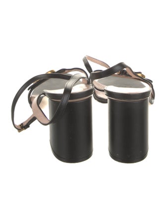 Gucci Double G Logo Leather Sandals