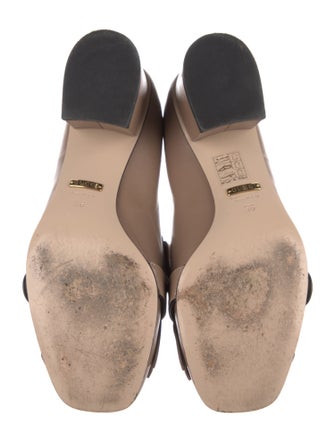 Gucci Double G Logo Leather Pumps