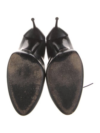Gucci Leather Pumps