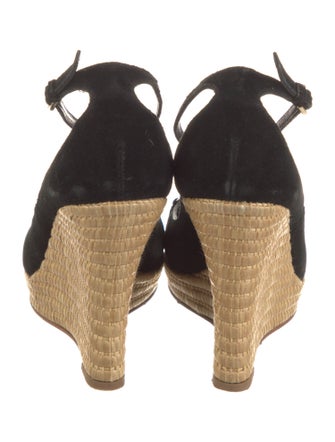 Gucci Horsebit Accent Suede Pumps