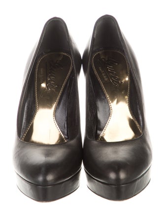 Gucci Leather Pumps