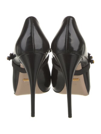 Gucci Bee Accent Leather Pumps