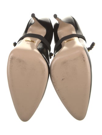 Gucci Bee Accent Leather Pumps