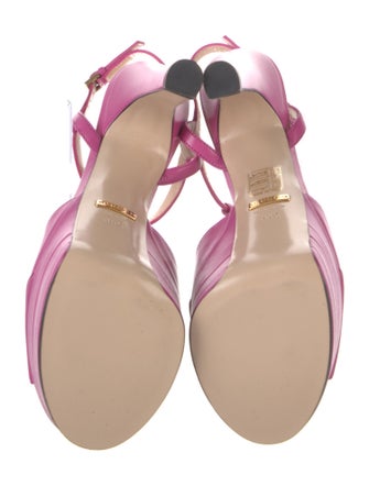 Gucci Feline Head Accent Leather T-Strap Pumps