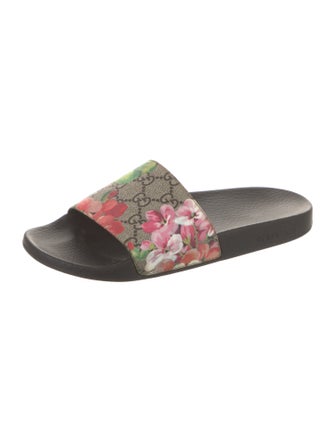 Gucci GG Supreme Canvas Slides