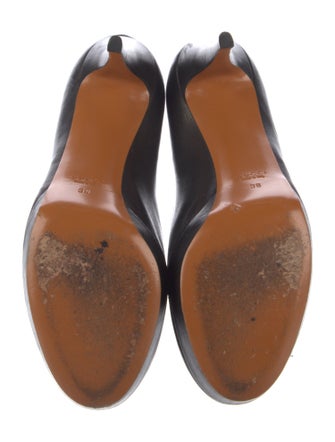 Gucci Leather Pumps