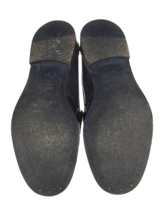 Gucci Leather Scalloped Accent Dress Loafers