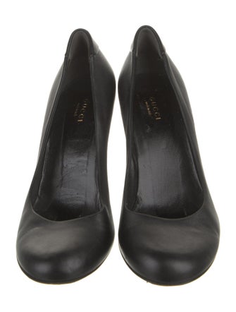 Gucci GG Signature Leather Pumps