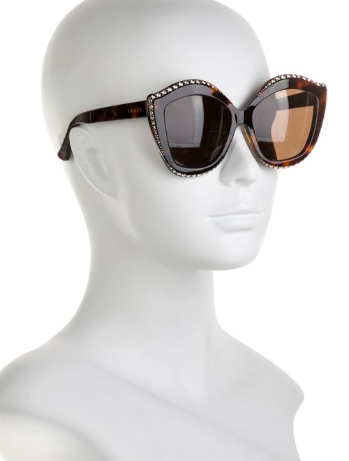 Gucci Oversize Tinted Sunglasses