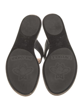 Gucci Interlocking G Logo Leather Flip Flops