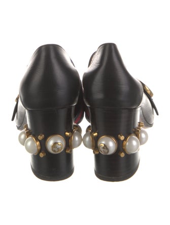 Gucci Double G Logo Leather Pumps