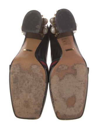 Gucci Double G Logo Leather Pumps