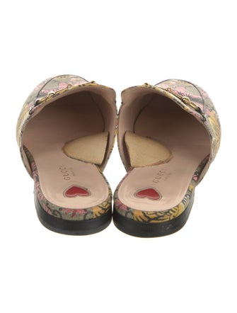 Gucci GG Supreme Mules