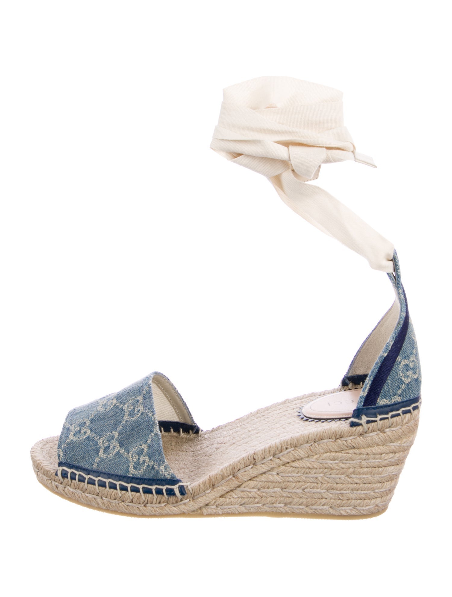 Gucci GG Supreme Denim D'Orsay Pumps