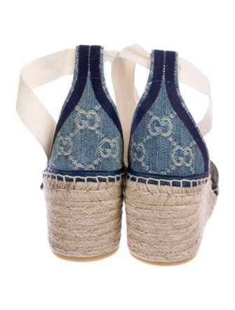 Gucci GG Supreme Denim D'Orsay Pumps