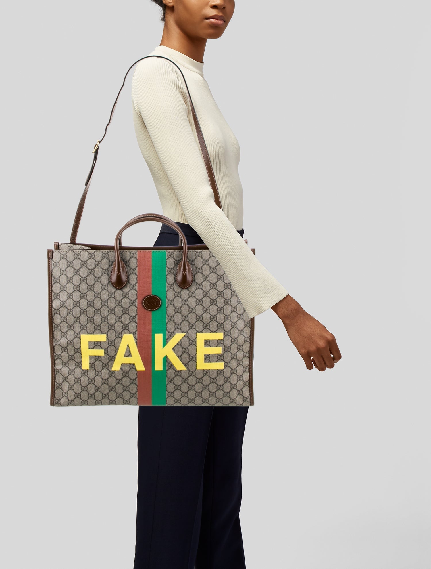 Gucci GG Supreme Off The Grid Fake/Not