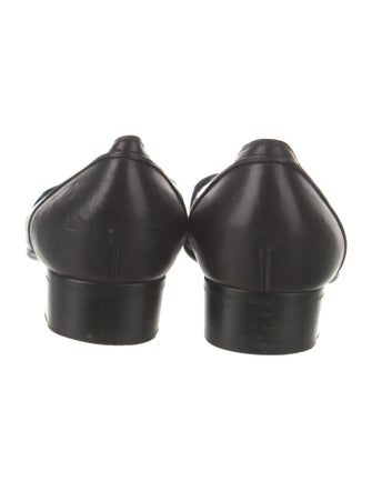 Gucci Web Accent Leather Pumps