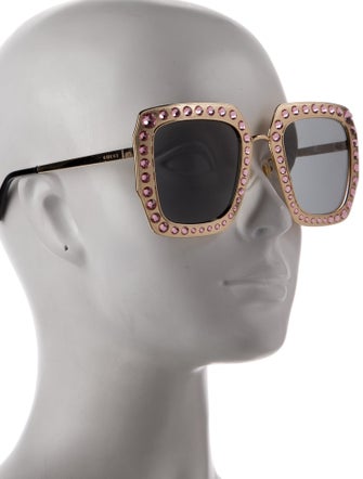 Gucci Oversize Tinted Sunglasses