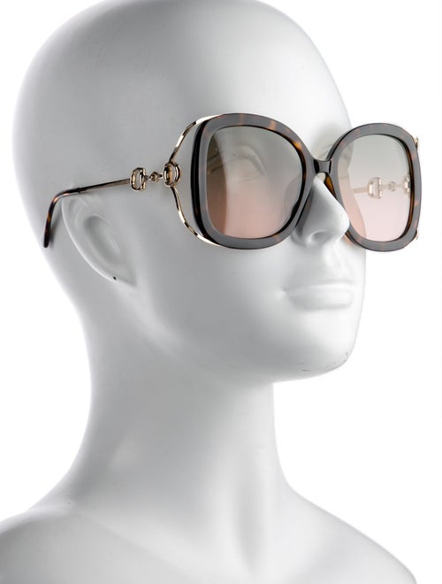 Gucci Oversize Tinted Sunglasses