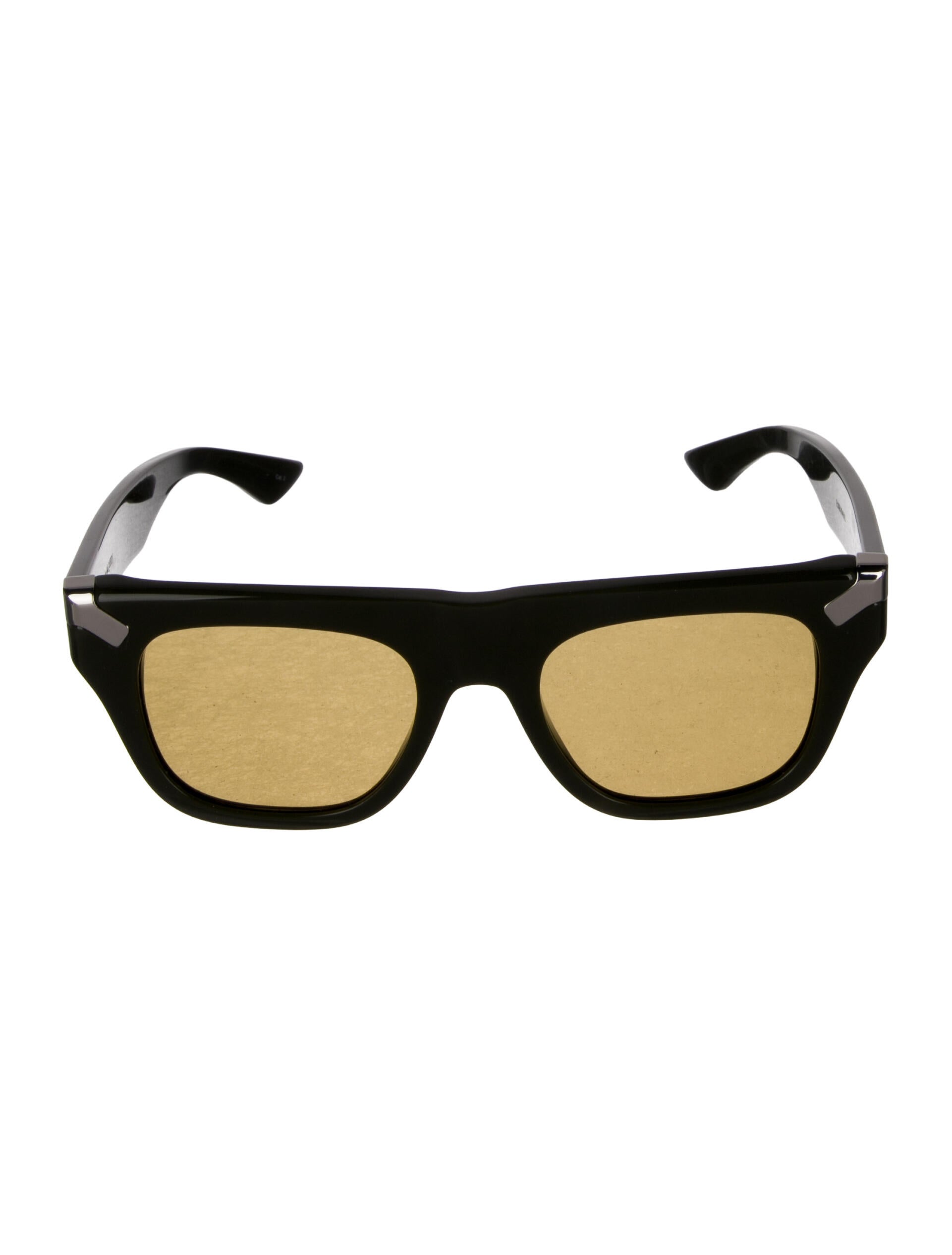 Gucci Wayfarer Tinted Sunglasses
