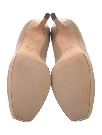 Gucci Leather Pumps