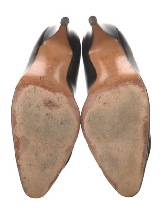 Gucci Interlocking G Logo Leather Pumps