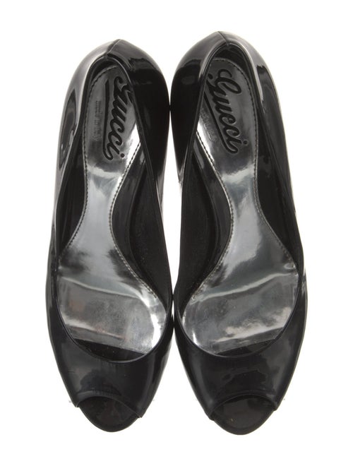 Gucci Interlocking G Logo Patent Leather Pumps