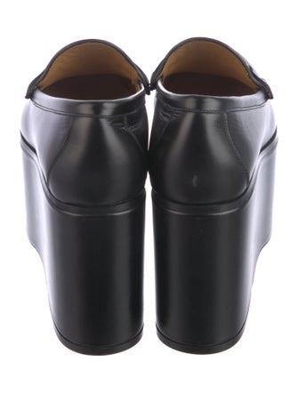 Gucci Leather Pumps