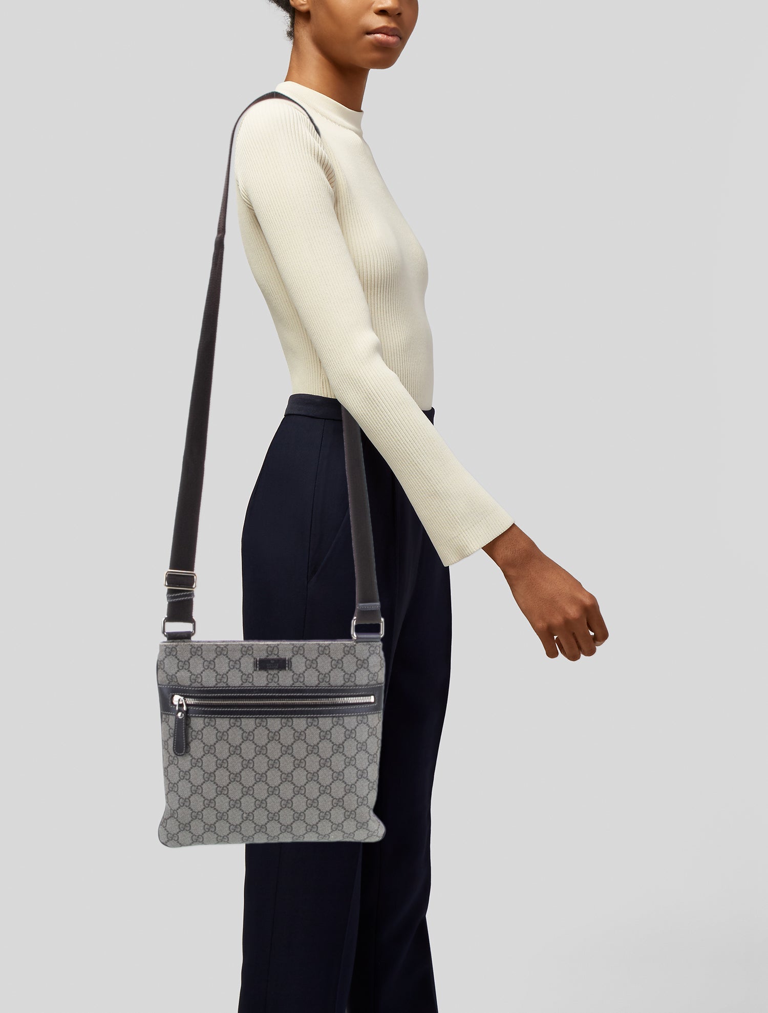 Gucci GG Supreme Shoulder Bag