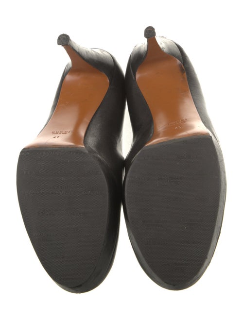 Gucci Leather Pumps
