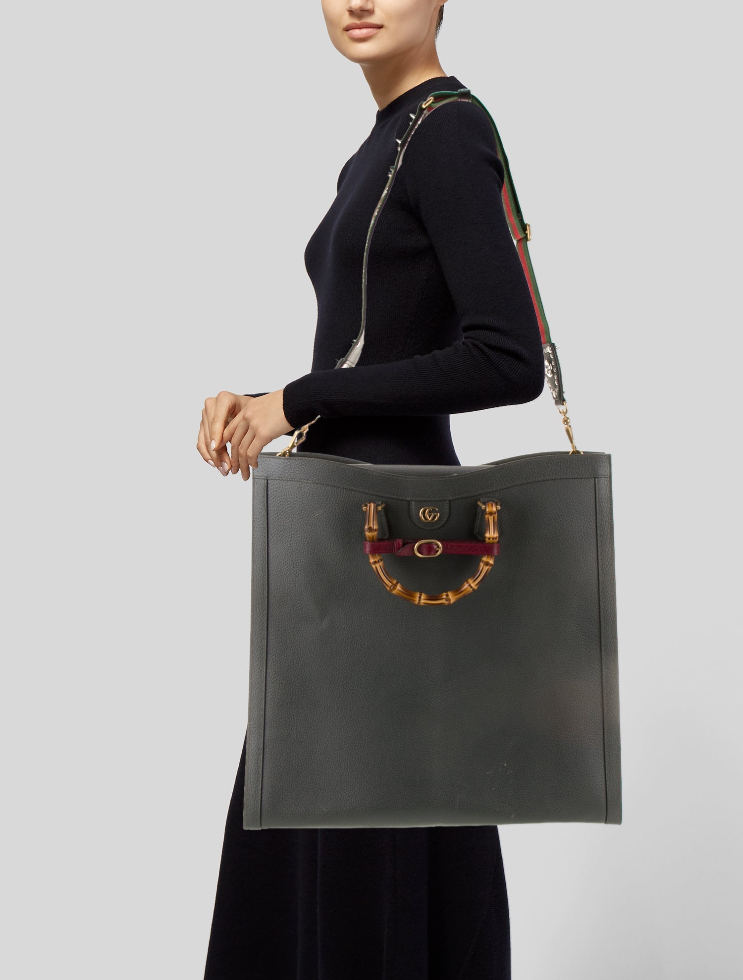 Gucci Double G Diana Maxi