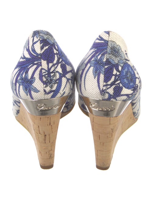 Gucci GG Logo Canvas Pumps