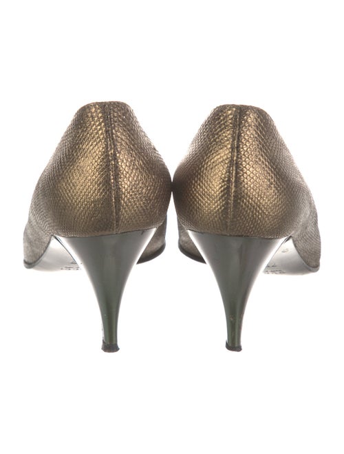 Gucci Embossed Leather Pumps