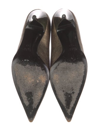 Gucci Embossed Leather Pumps