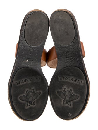 Gucci Double G Logo Leather T-Strap Sandals