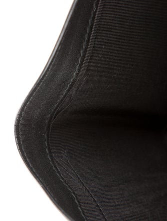 Gucci Logo Bi Fold Signature Logo Wallet