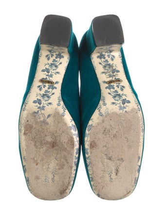 Gucci Double G Logo Velvet Pumps