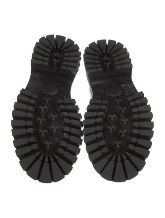 Gucci Patent Leather Chain-Link Accents Loafers