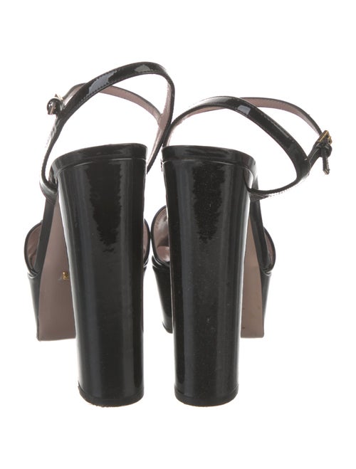 Gucci Horsebit Accent Patent Leather Sandals