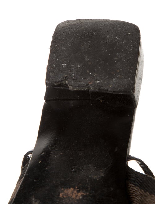 Gucci Leather Gladiator Sandals