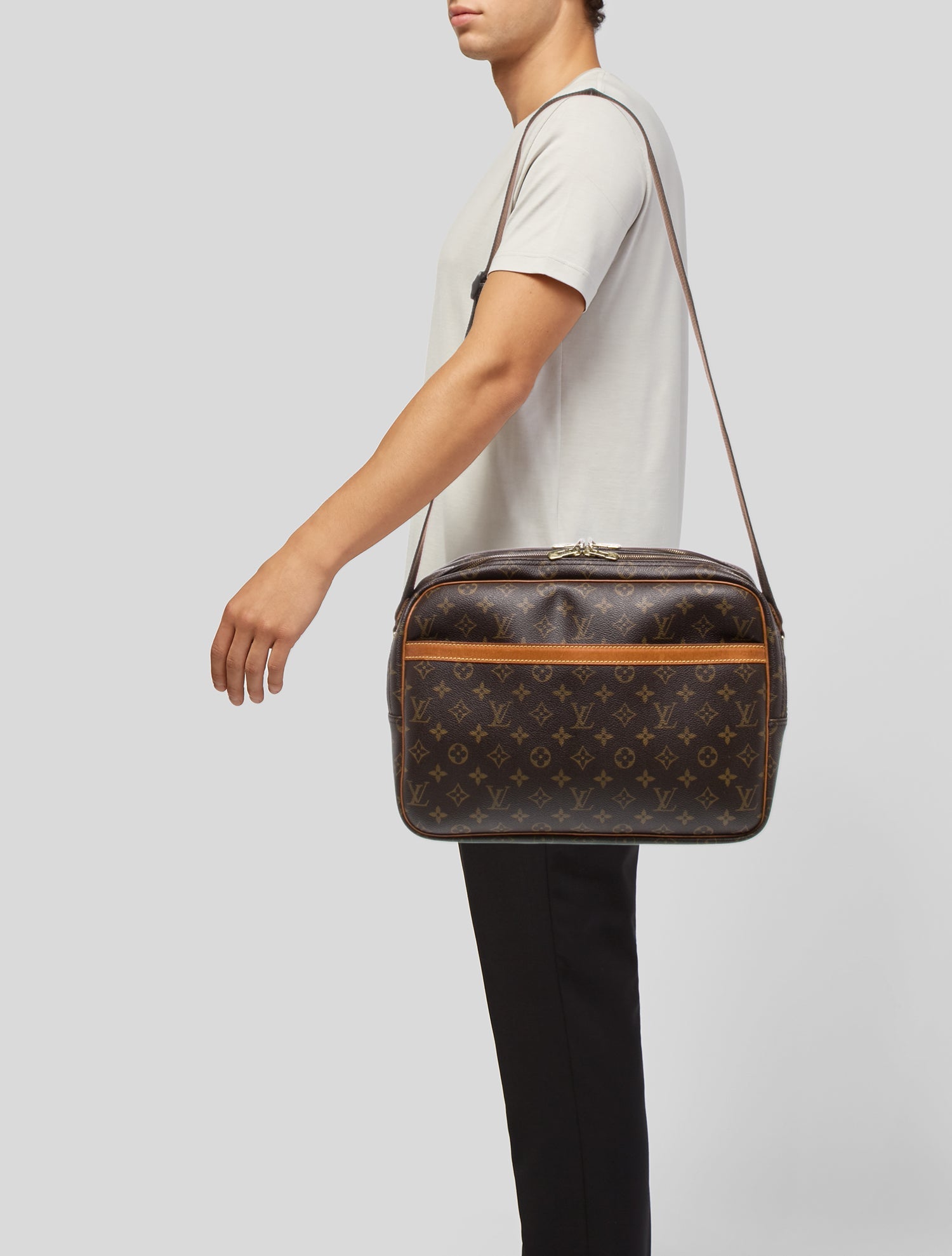 Louis Vuitton LV Monogram Reporter GM