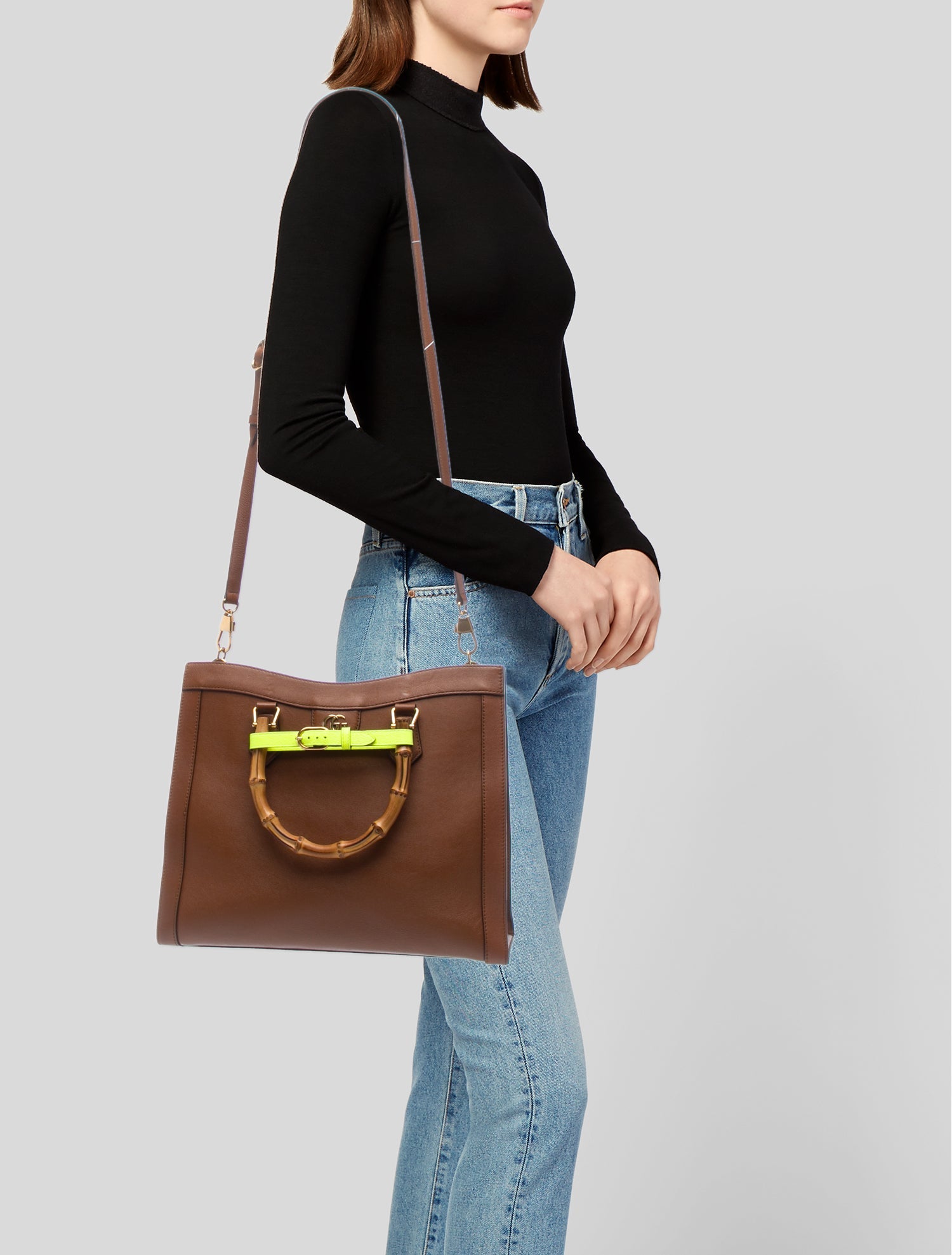 Gucci Double G Diana Medium