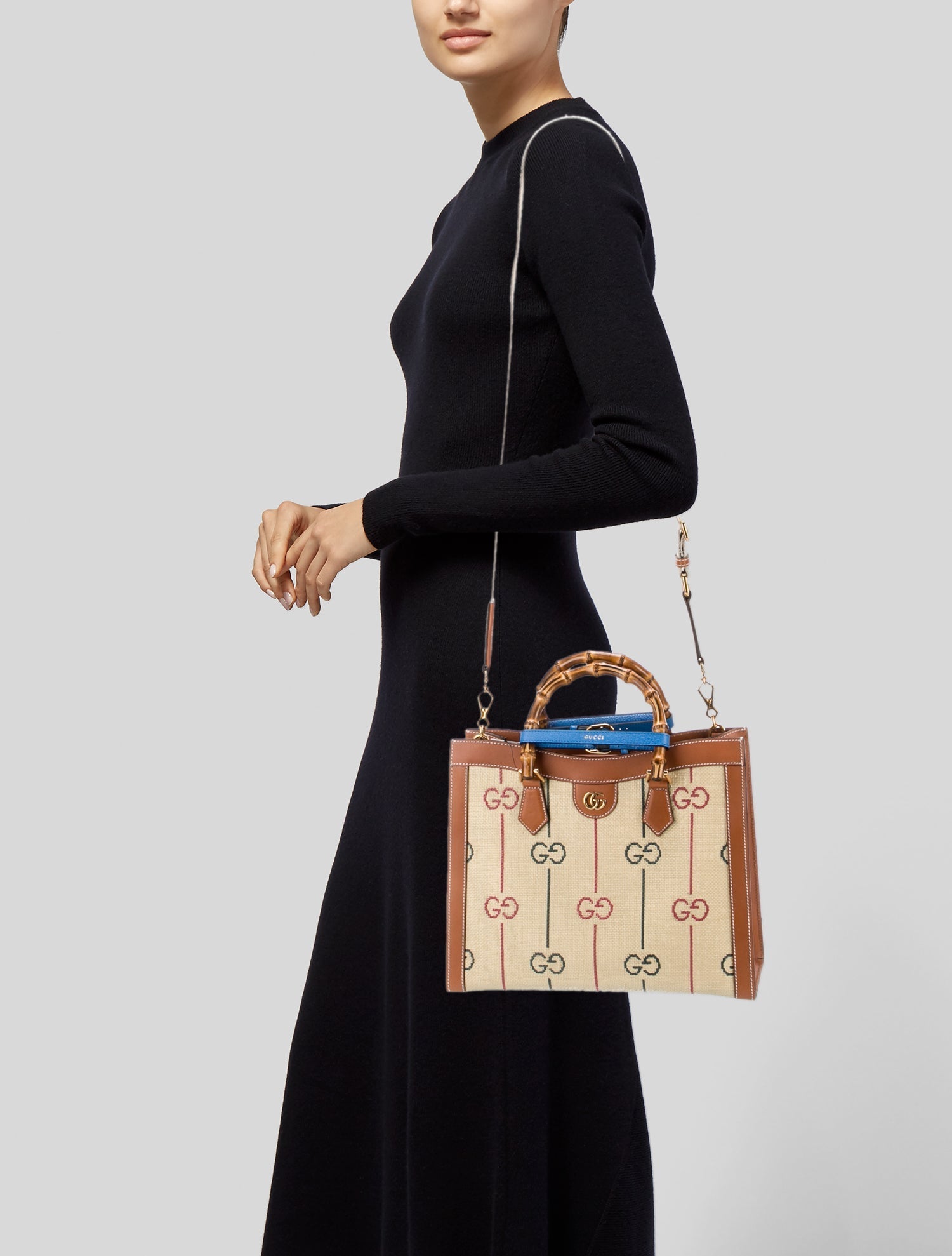 Gucci Double G Diana Medium