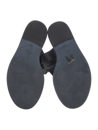 Gucci Double G Logo Leather Flip Flops