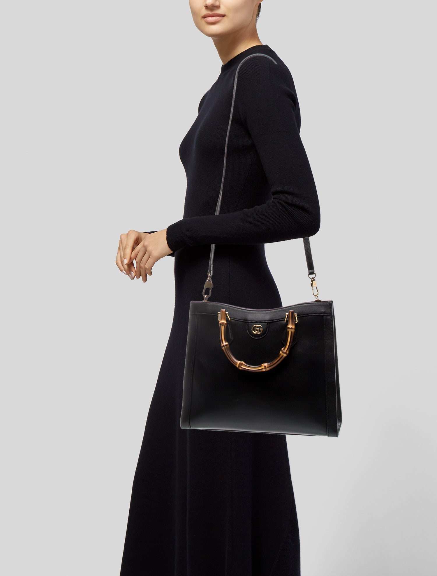 Gucci Double G Diana Medium