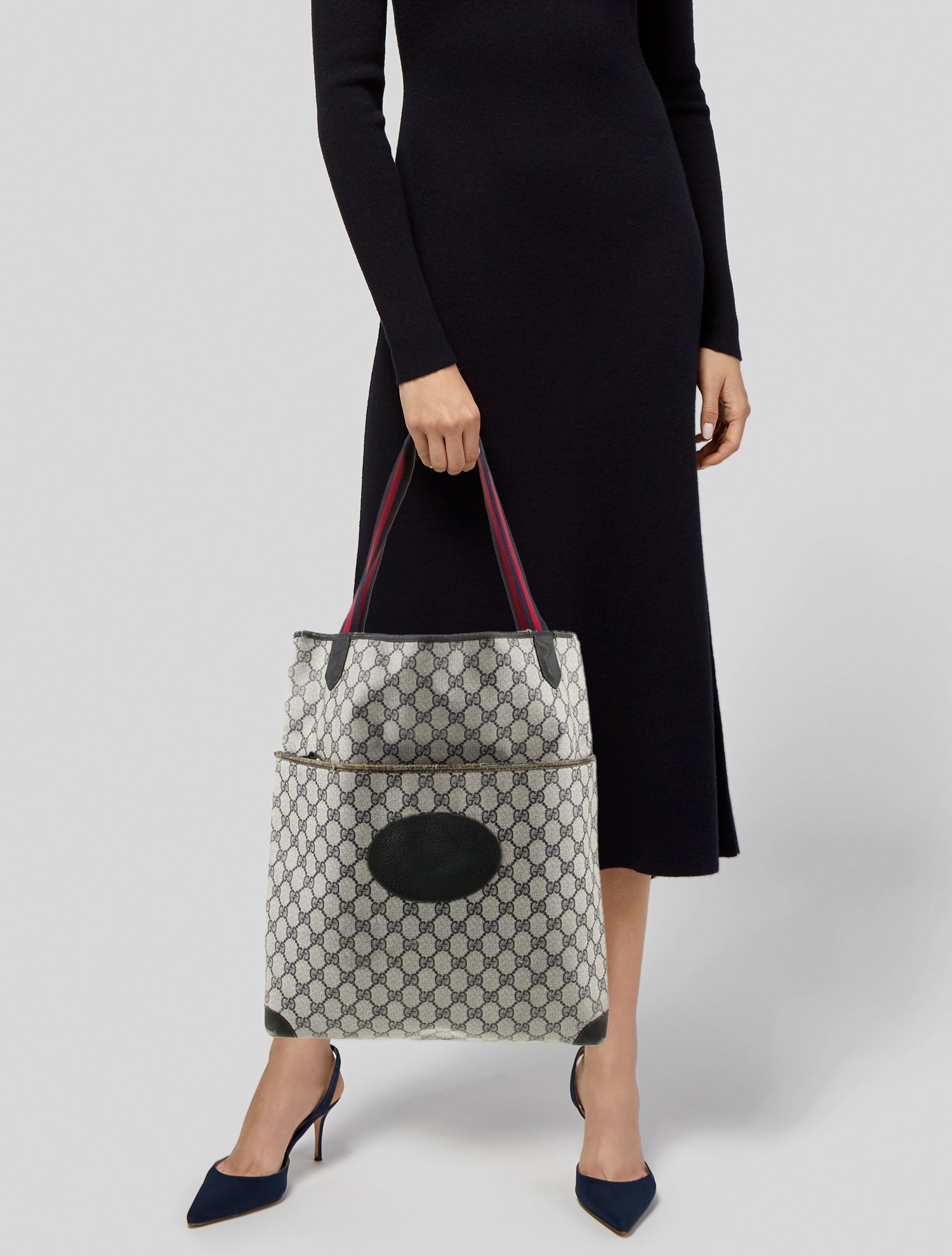 Gucci GG Supreme Messenger Bag