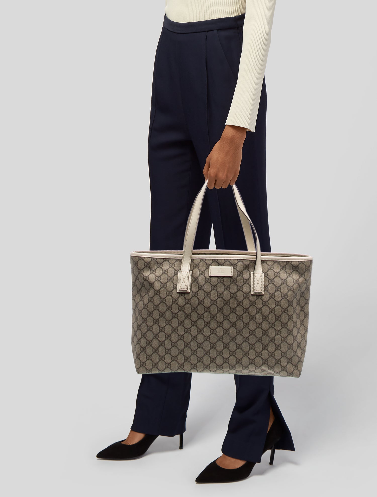 Gucci GG Supreme Tote