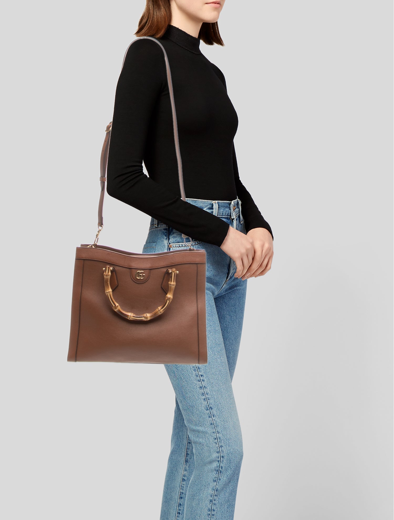 Gucci Double G Diana Medium