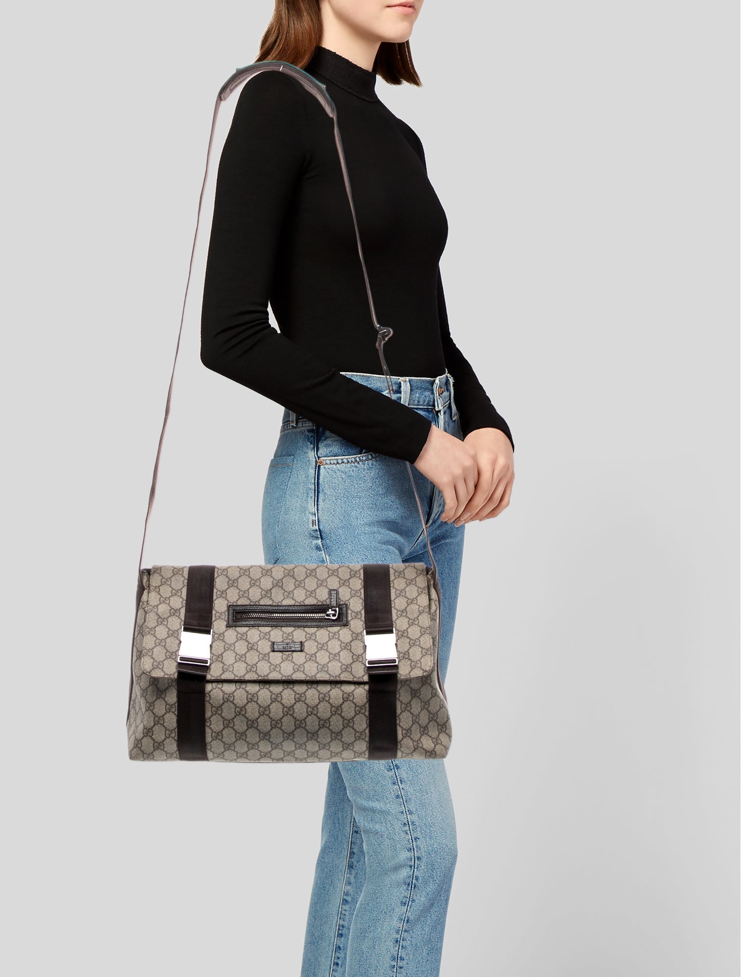 Gucci GG Supreme Messenger Bag